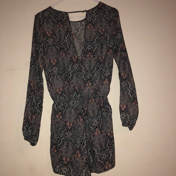 Patterned Romper - Picture 4 of 4